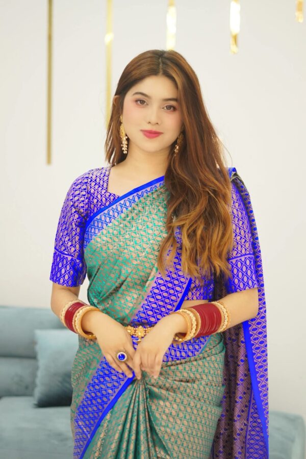 ‎🥻ম্যাচিং ব্লাউজ সহ কাঞ্জিভরম শাড়ি💚 Code -1007 - Image 2