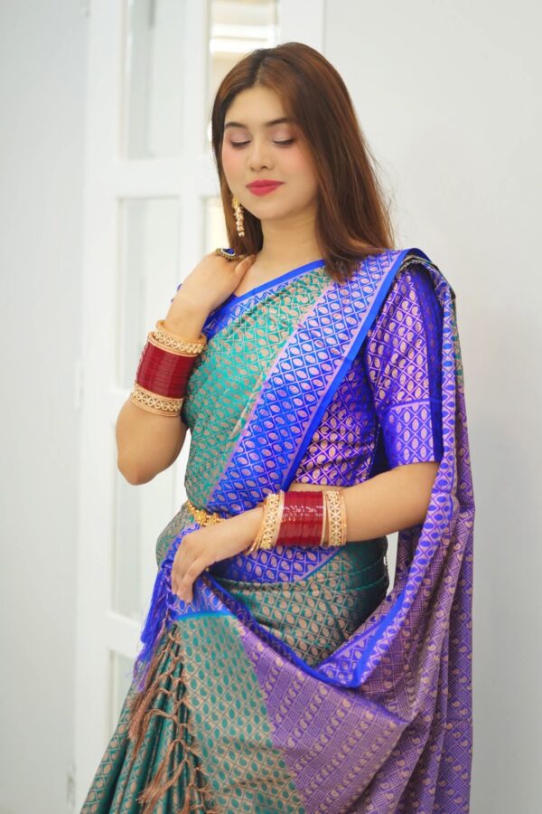 ‎🥻ম্যাচিং ব্লাউজ সহ কাঞ্জিভরম শাড়ি💚 Code -1007
