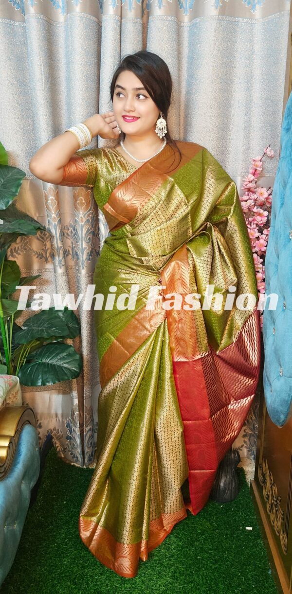 ‎🥻ম্যাচিং ব্লাউজ সহ কাঞ্চিভরম শাড়ি💚 Code -100-20 - Image 3
